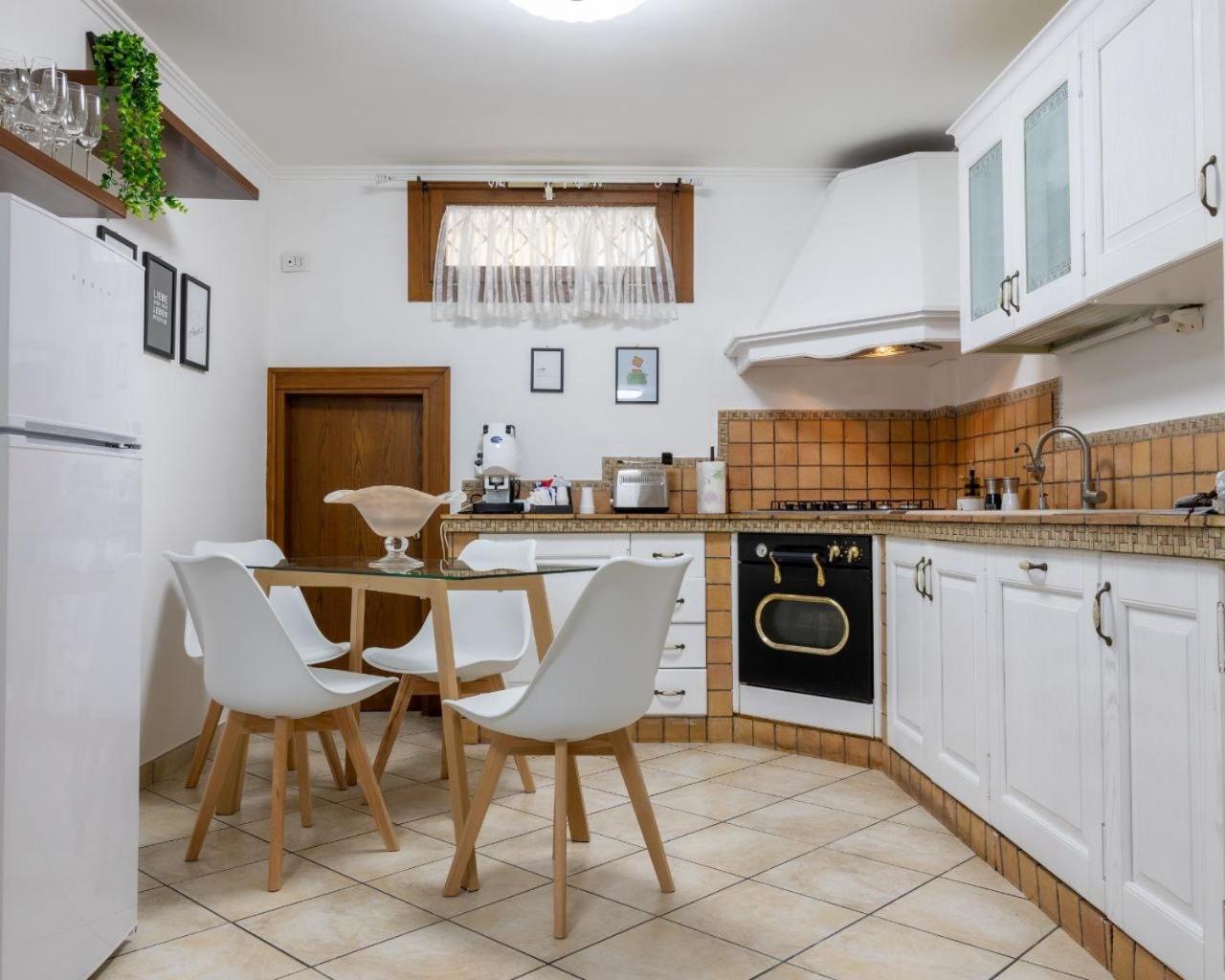 20 Min Aeroporto Fco - Casa Tranquilla Con Parcheggio Esterno Gratuito Acilia Exterior foto